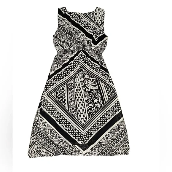 Mossimo Patterned Dress - Picture 2 of 4